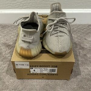 Yeezy sesame US size men’s 4